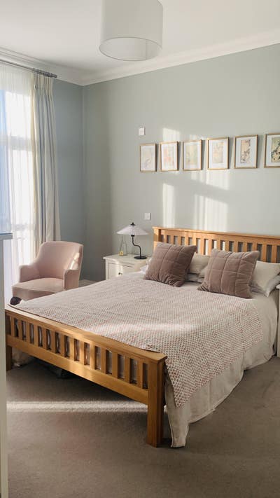 Kingsize room with en suite and large storage  Main Photo