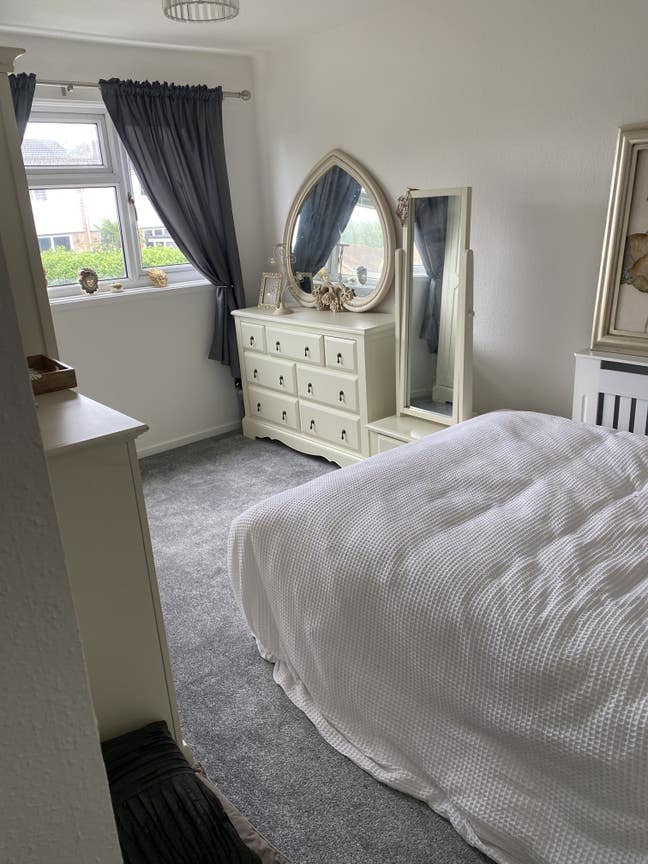 Lovely double room to rent Main Photo