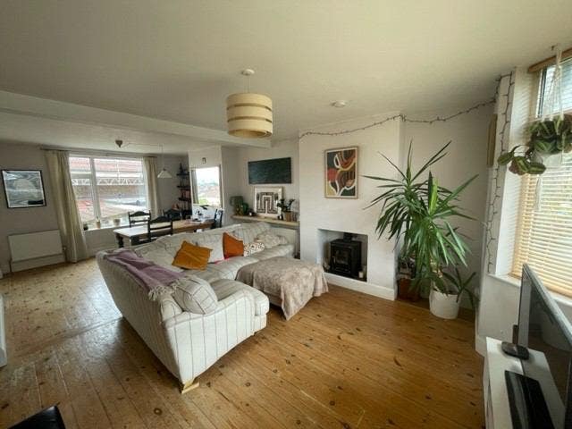 Double Room for rent in Totterdown &pound;820 inc bills. Main Photo