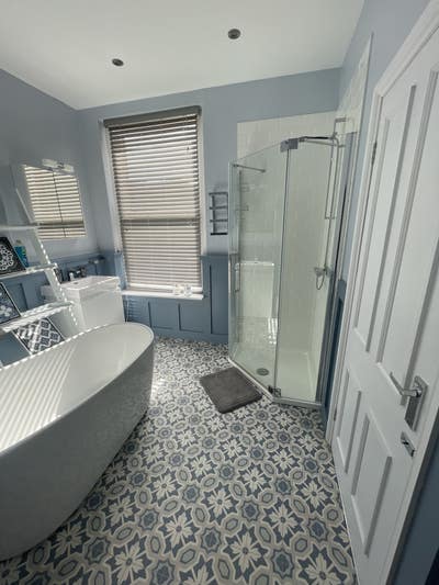 Double room live out landlord all bills included Main Photo