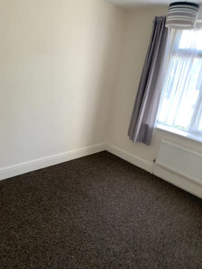 Recently refurbished room  Main Photo