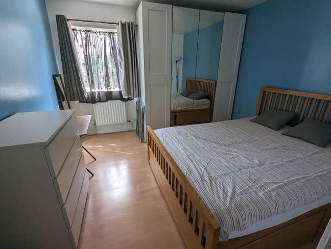 A Lovely Double Room with parking Main Photo