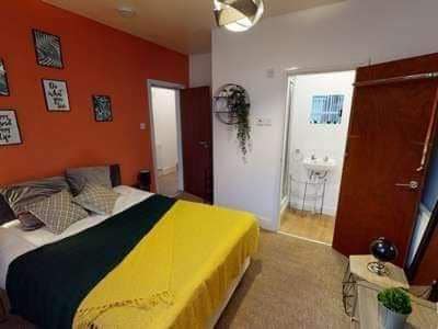  Fully Furnished Double Room in Hull  Main Photo