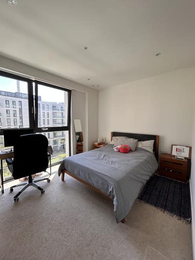Room available in Stratford - East Village! Main Photo
