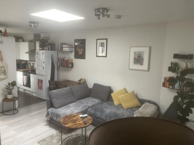 Flat share on Goldhawk road Main Photo