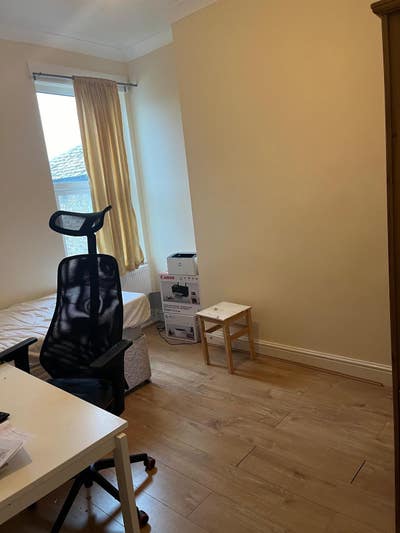 1 double room available in large house to let.  Main Photo