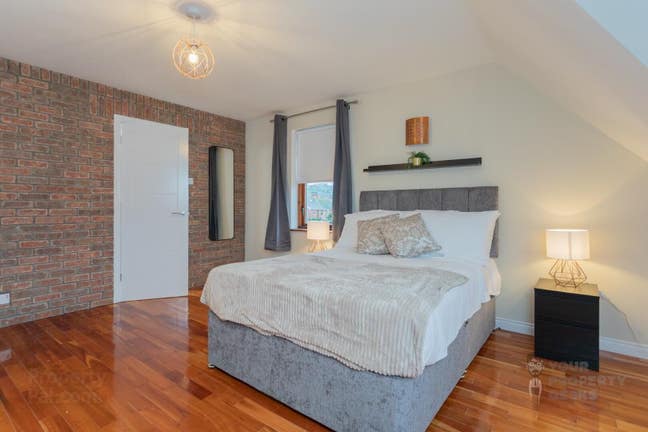 Double Room with En-suite Available BT16 Area  Main Photo