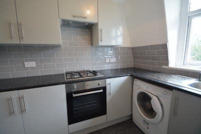 Rooms Available Now - Near Headingley Campus Main Photo