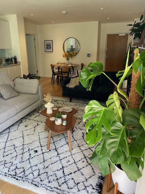 Double room / own bathroom East Village flat share Main Photo
