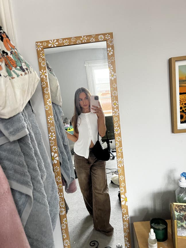 Looking for a room in London  Main Photo