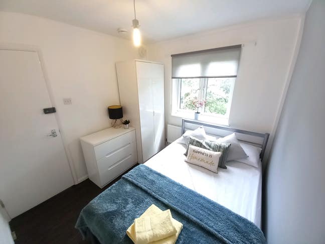 *** Double in Modern Townhouse - South Ealing - W5 Main Photo
