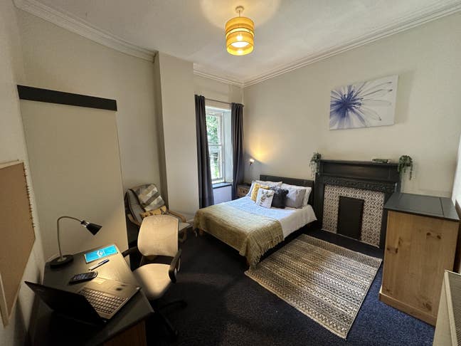 Large Room next to Dundee University Main Photo