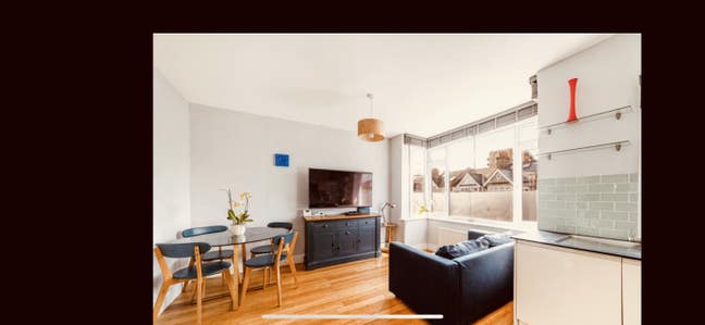 Large Double Room + Private Bathroom + Cleaner+inc Main Photo