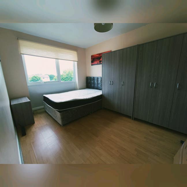 Double room in North Springfield  -for a female Main Photo