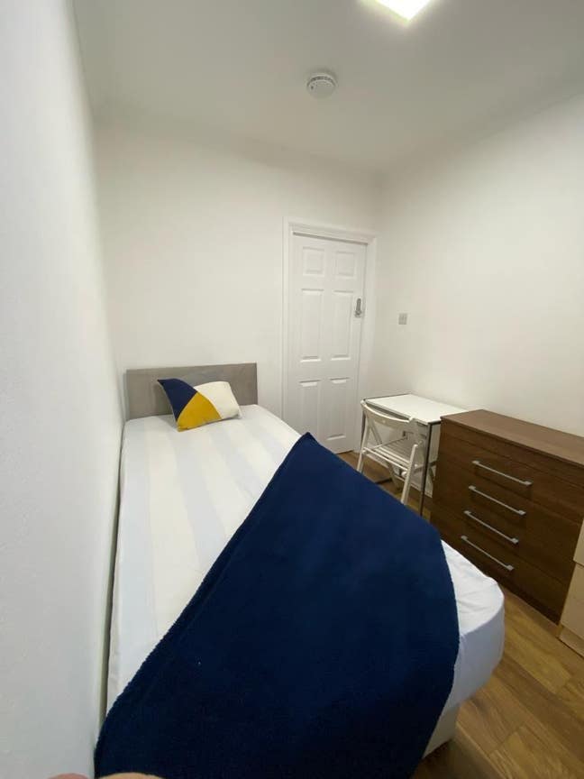 Single  Room - Next to South Kenton Station Main Photo