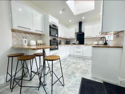 Room 1  Neill Road Available  Main Photo