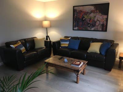 Lovely double room to rent in flat share in Barnes Main Photo