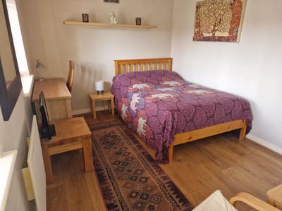 Spacious bright double room Main Photo
