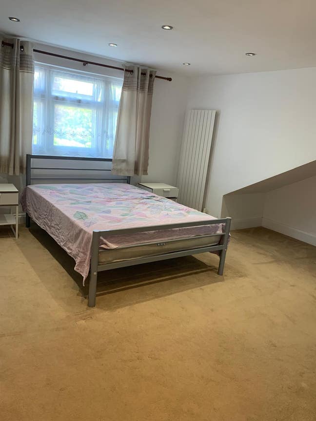 House share live in landlord spacious rooms Main Photo