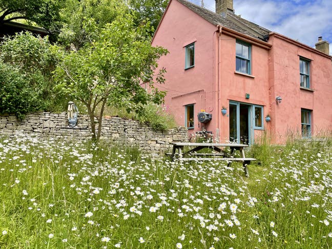  Double and  Single Room, Horsley, GL6 Main Photo