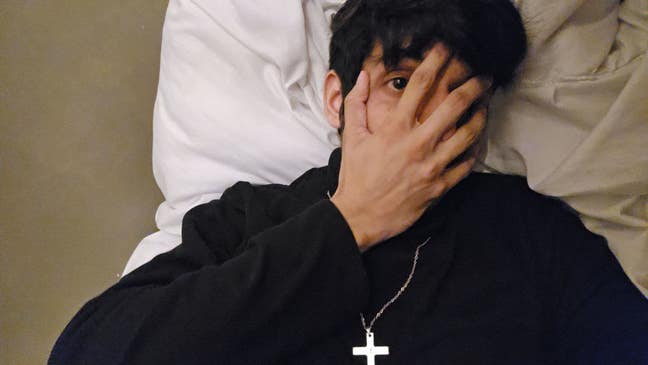 Looking for a room Main Photo