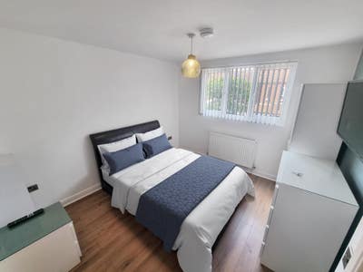 Big en-suite rooms in friendly professional house🏡 Main Photo