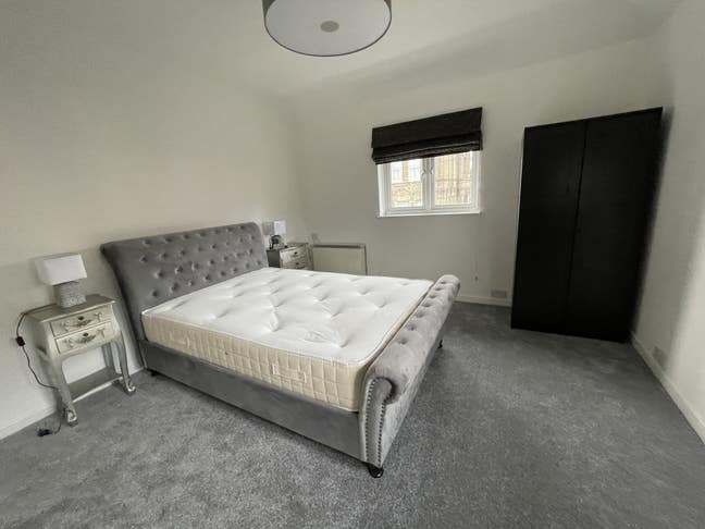 Double Bedroom in new refurbished maisonette Main Photo