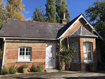 Self-contained cottage annex, beautiful location Main Photo