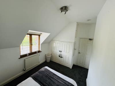 Aged 40-60 and looking for a mature house share?  Main Photo