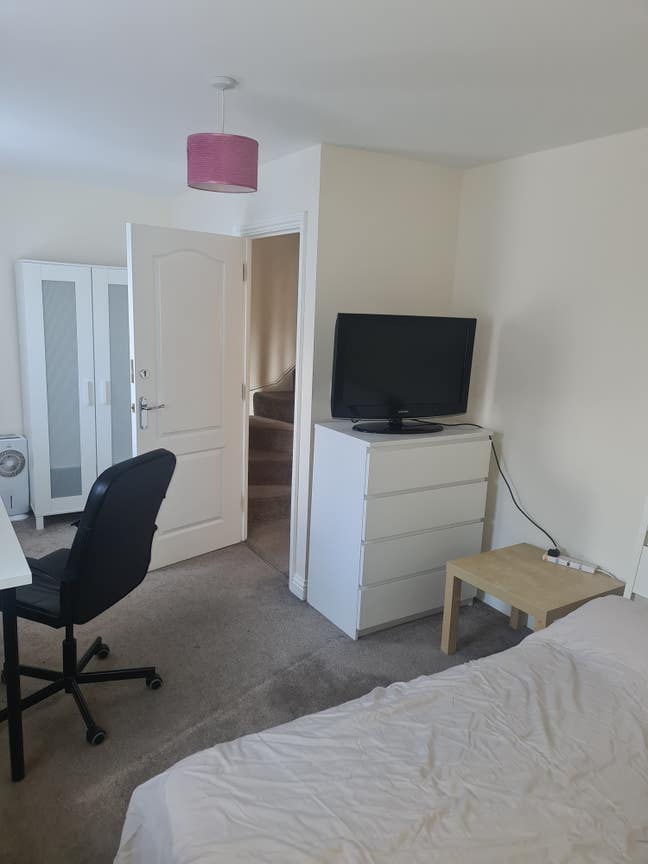 Double room with own bathroom in Orchard Park CB4 Main Photo