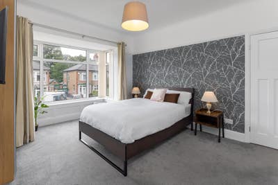 Spacious Double in Aigburth w/ Hot Tub & Cleaner Main Photo
