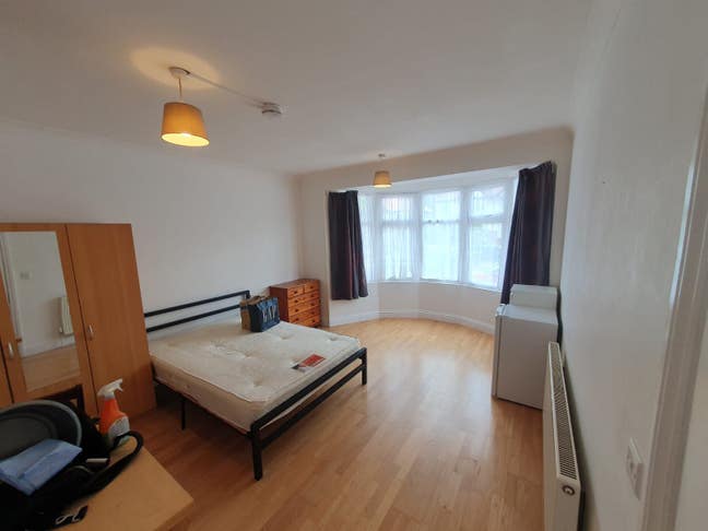 Spacious Double Rooms Neasden, Cricklewood,   Main Photo
