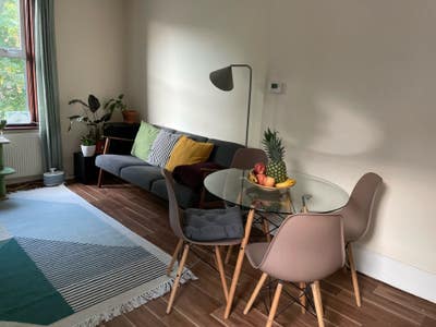Lovely double room in pretty apartment Main Photo