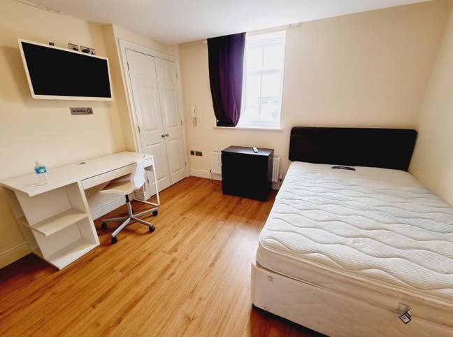 Bath St En-Suite Double Bedrooms Main Photo