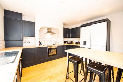 Quick! Final City Centre Rooms  Main Photo