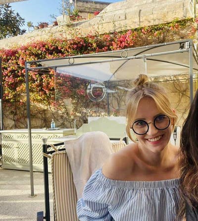  looking for a flat to share with only one person Main Photo