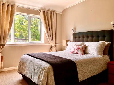 Super large King size room in modern luxury home.  Main Photo