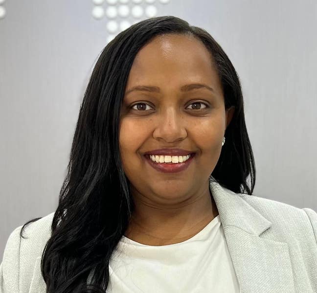 I am a 31-year-old female looking for a short... Main Photo