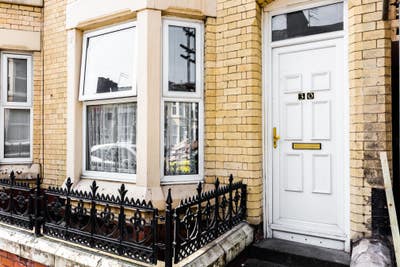 4 Bed House Close to City Centre Available Now! Main Photo