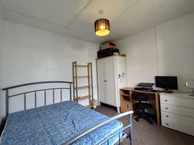 Friendly houseshare Main Photo
