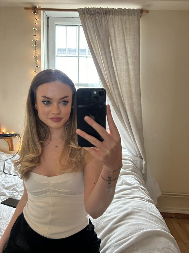 Professional Female seeks a double room Main Photo