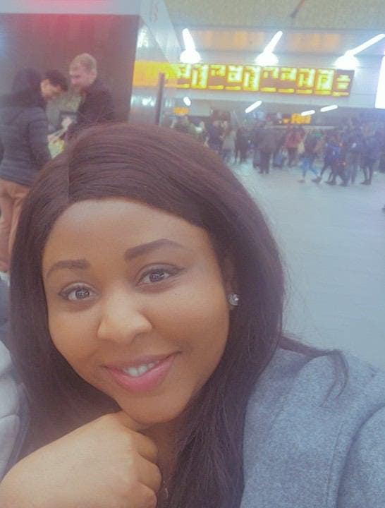 Professional Female seeks a double room Main Photo