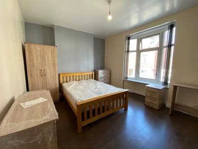 Lovely room close to Leicester Uni and centre Main Photo