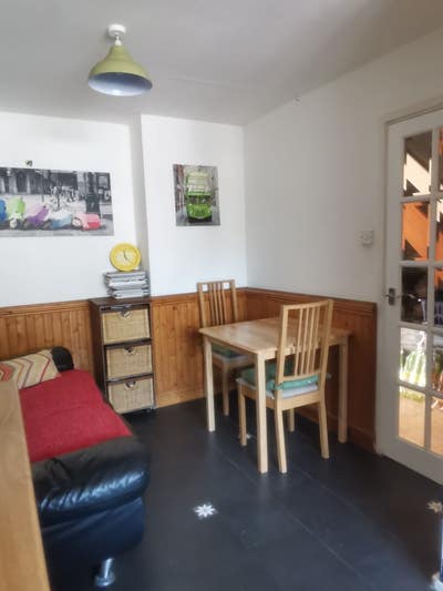 Double room for short term rent Main Photo
