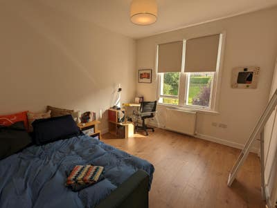 Bright and spacious room with ensuite Main Photo