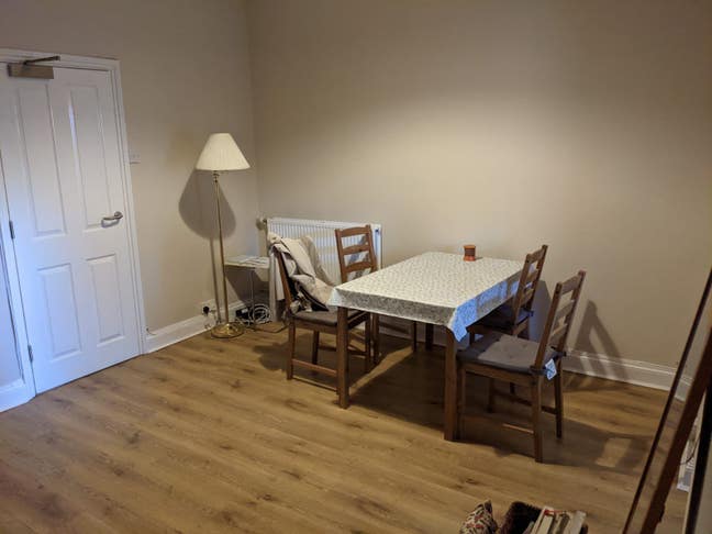 Spacious Double Bedroom - Long-term Mid-November Main Photo