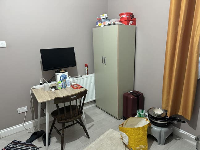 Double room available for single or couples Main Photo