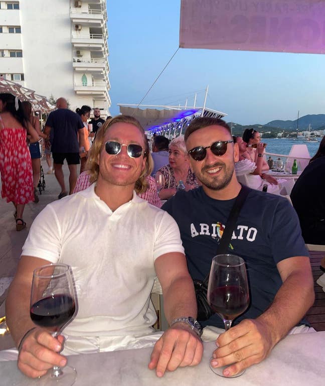 34 Y\O male professional seeking room or buddy up Main Photo