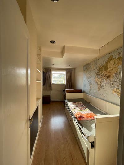Furnished Single Room Main Photo