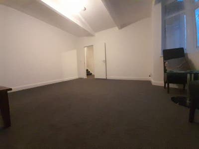  Double Room Available now in CR7 Close to stops Main Photo